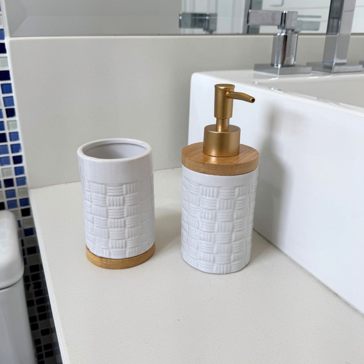 Kit Banheiro Lavabo Conjunto Saboneteira Porta Escova Porcelana 2 Peças