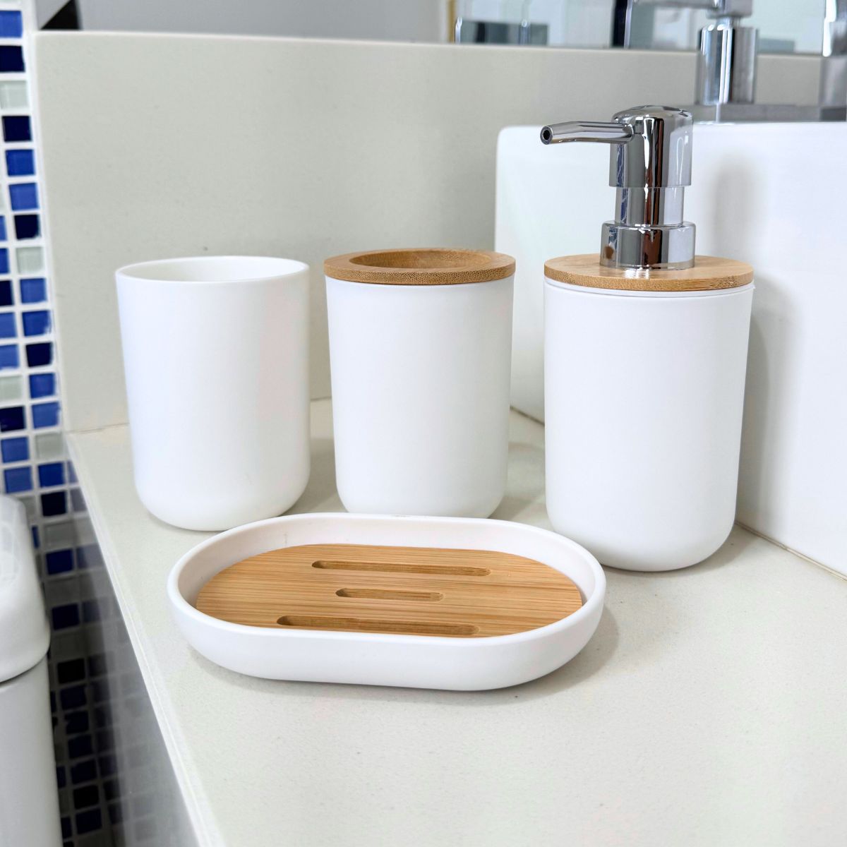 Kit Banheiro Lavabo Elegance – 5 Peças Dispenser, Porta Sabão e Porta-Objetos em Bambu